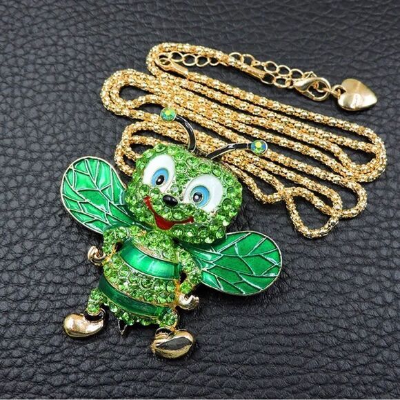 Enamel Green Crystal Cartoon Wing Bee Pendant Sweater Necklace NWOT - Picture 3 of 3